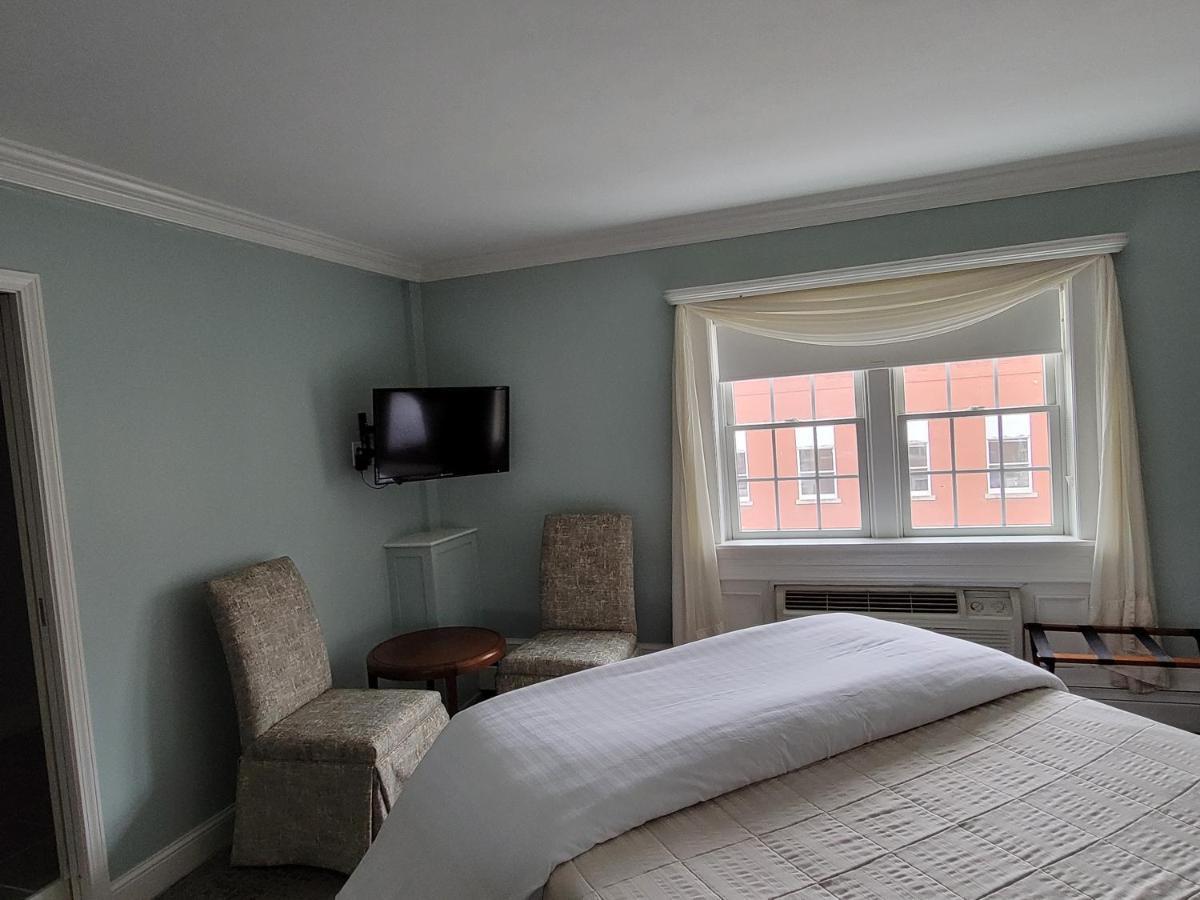 Lowell Hotel 3*