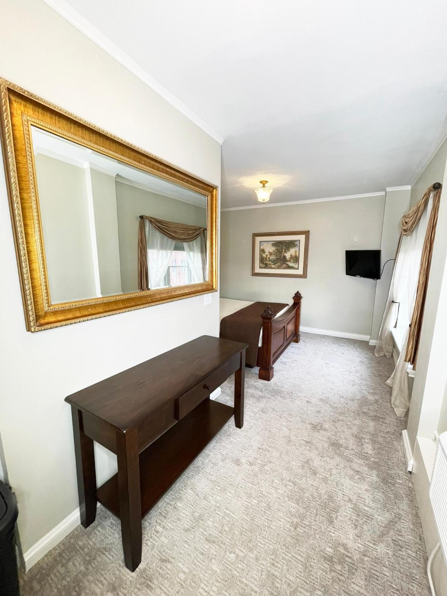 Hotel Lowell 3*