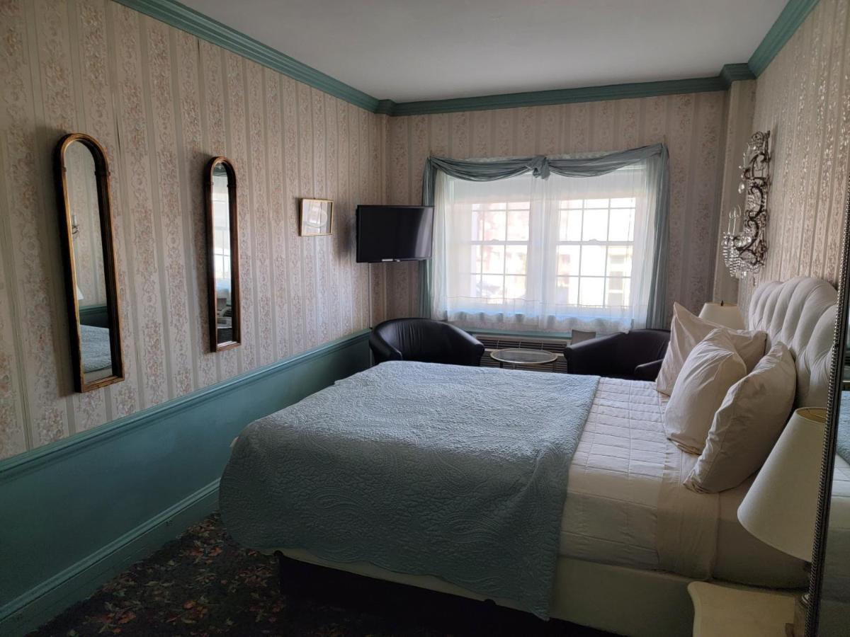 Hotel Lowell 3*